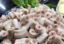 Mẹo luộc lòng heo ngon, hết sạch mùi hôi